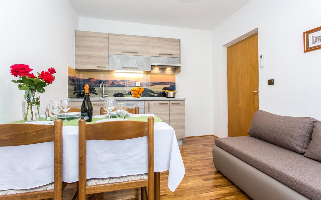 Apartments Lucija 2 Baska  Bagian luar foto