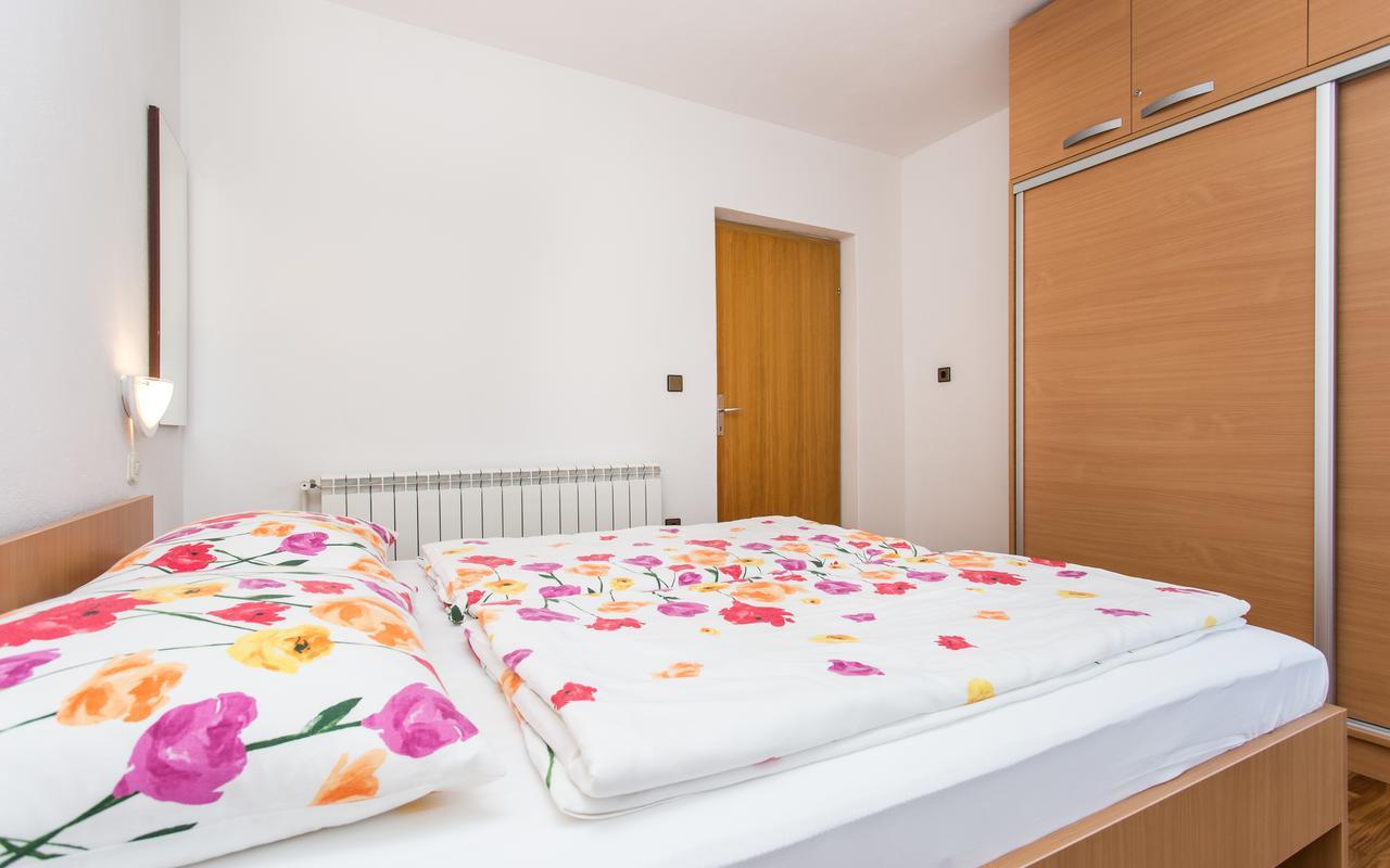 Apartments Lucija 2 Baska  Bagian luar foto