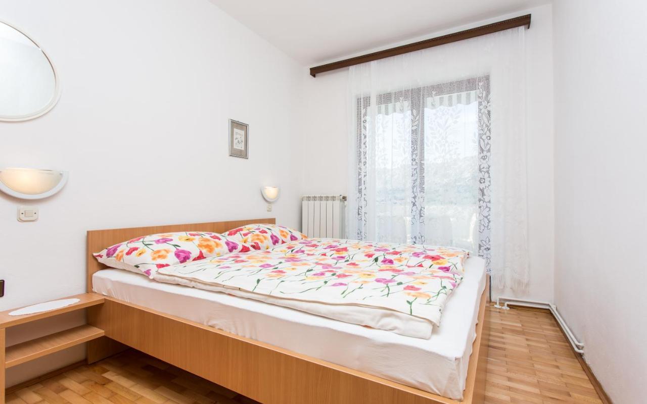Apartments Lucija 2 Baska  Bagian luar foto